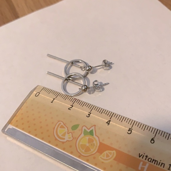 Lot of 3 Pairs of Silver Earrings - Picture 6 of 7